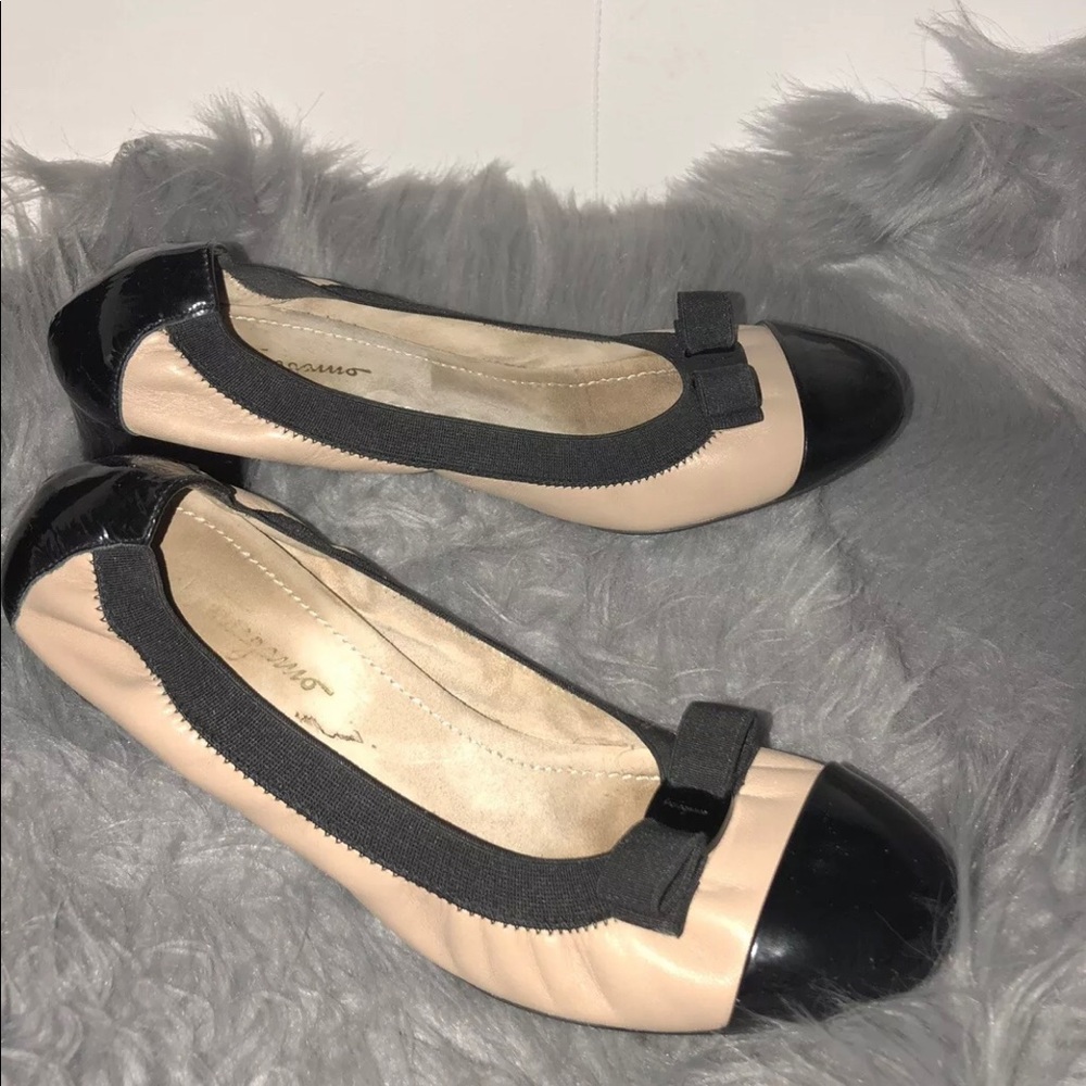 Sold SALVATORE FERRAGAMO FLATS LEATHER sz 8.5 m